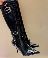 Image 2 of BUST DOWN BLACK SET
