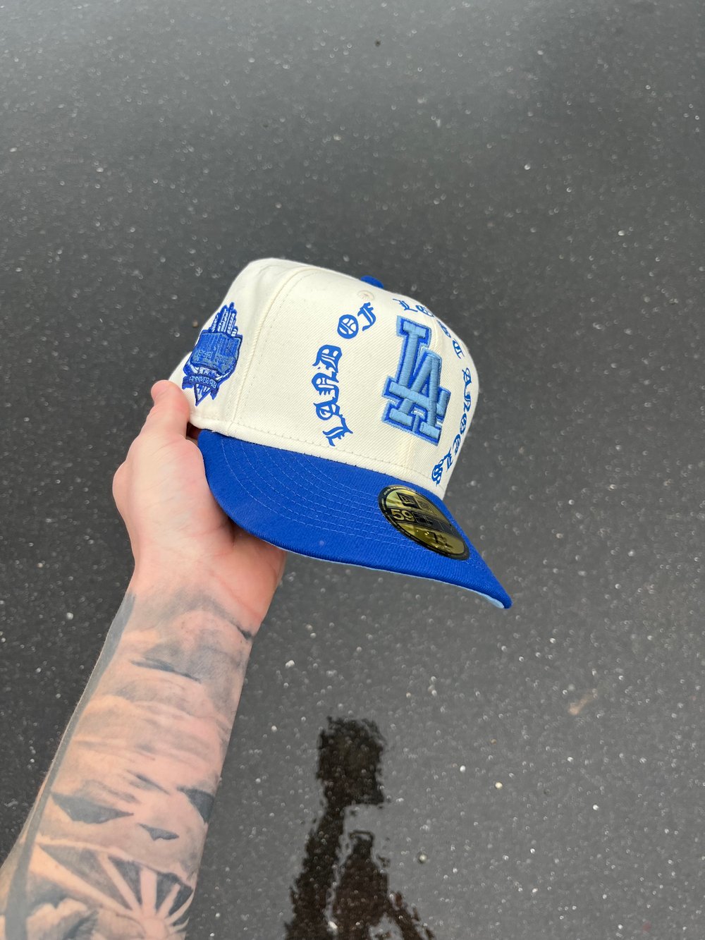 Image of COLD  MOON TRI TONE LOS ANGELES DODGERS CUSTOM FITTED CAP