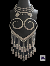 Image 1 of Modern Paug