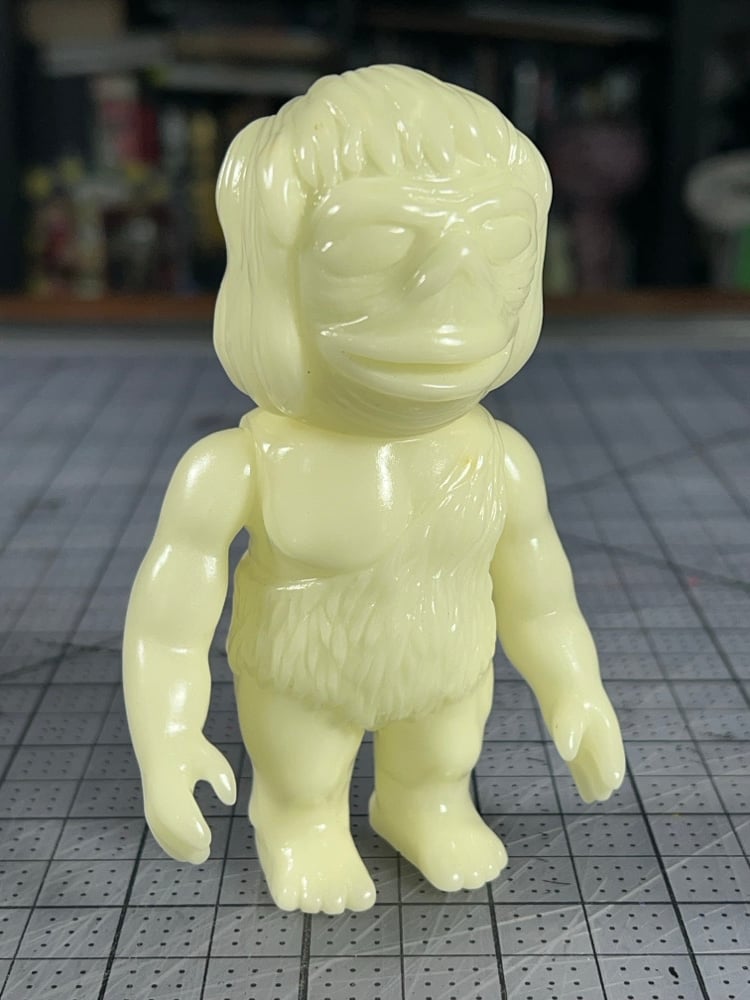 Chungaloid GID blank vinyl toy 3
