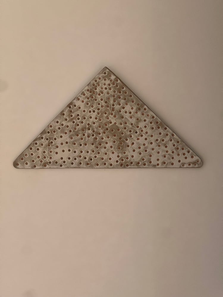 Image of White Spotty Triangle