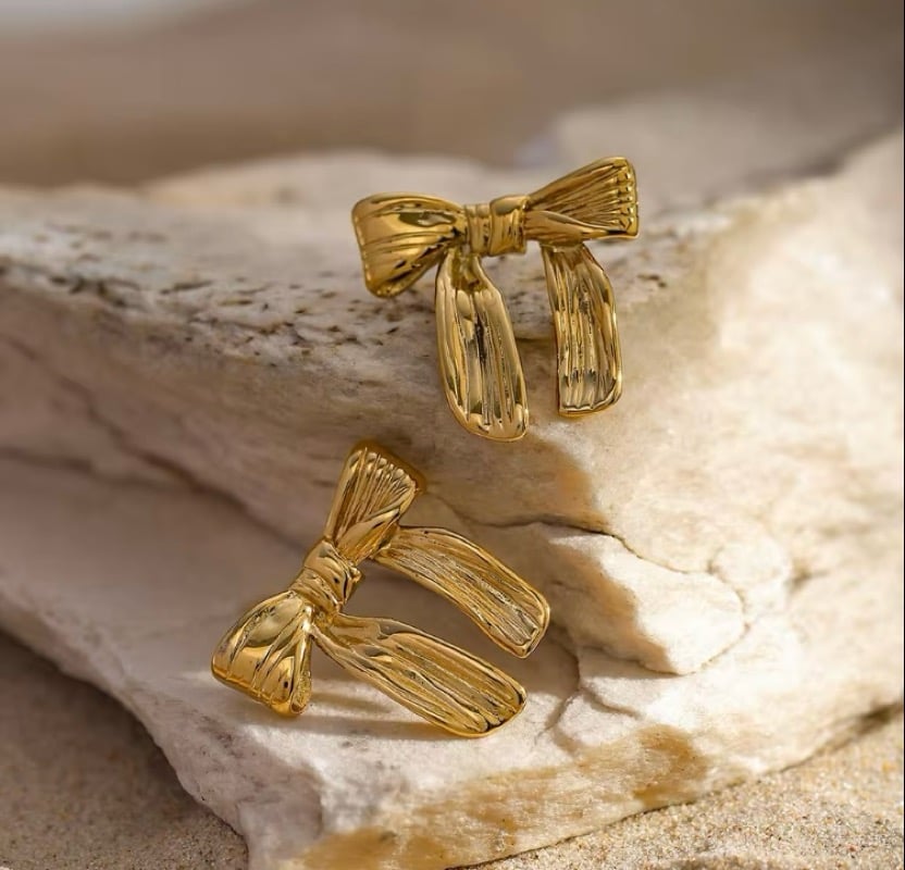 Image of Bow Stud Earrings