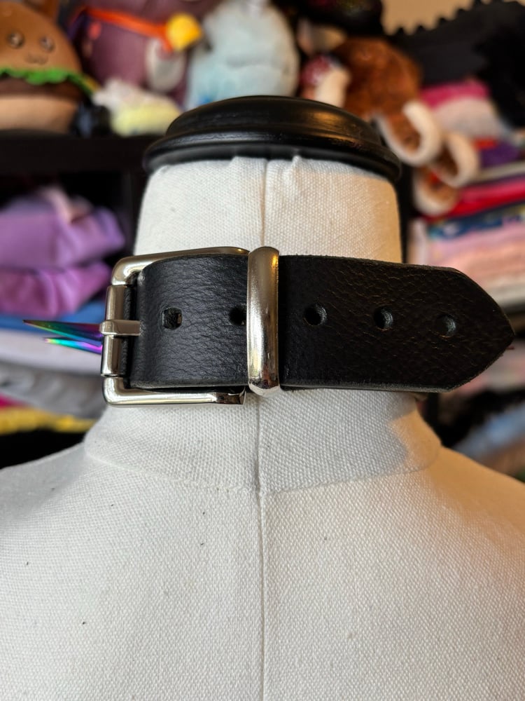 Image of Rainbow Black Leather Collar