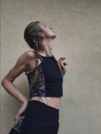 ZYNA top, purple velour