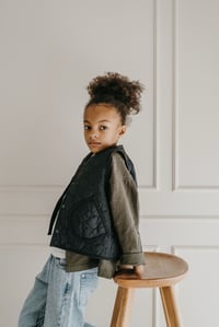 Image 10 of Gilet sans manches LOVE ENFANT