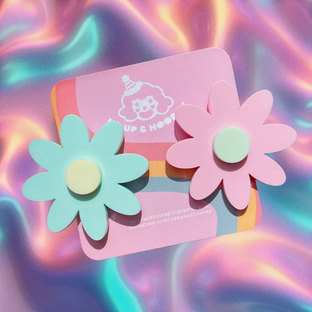 Image of Pastel Daisy Clips
