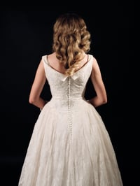Image 5 of 1950s Bombshell Beauty
