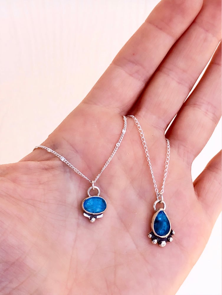 BLUE APATITE NECKLACES Image 3