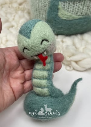 Image of Snake lovey 