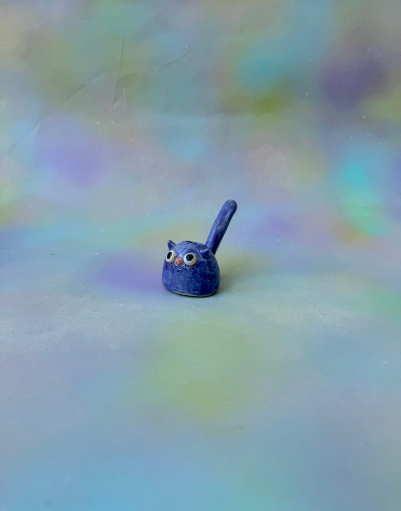 Image of purple kitty pipe
