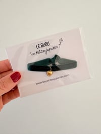 Image 1 of Bracelet FEMME ruban velours élastique et breloque Coeur ex-voto