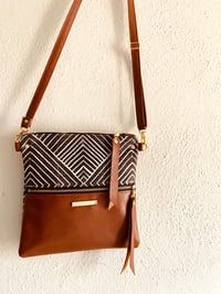 Image 6 of HWD zipper crossbody 