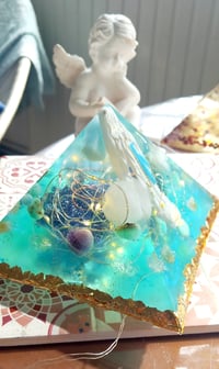 Image 5 of Pyramide-veilleuse unique de Purification MARIE : Géométrie Sacrée au nombre d'Or✨️