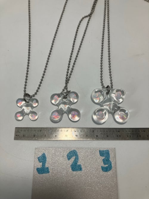 Image of 5 opal clovers 