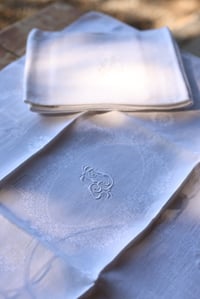 Image 3 of 3  Servietten, Jugendstil mit tollem Monogram