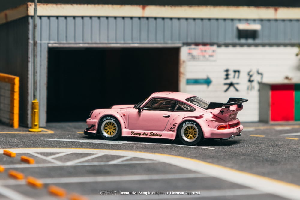 Image of 1/64 RWB Southern Cross (Tarmac Works)