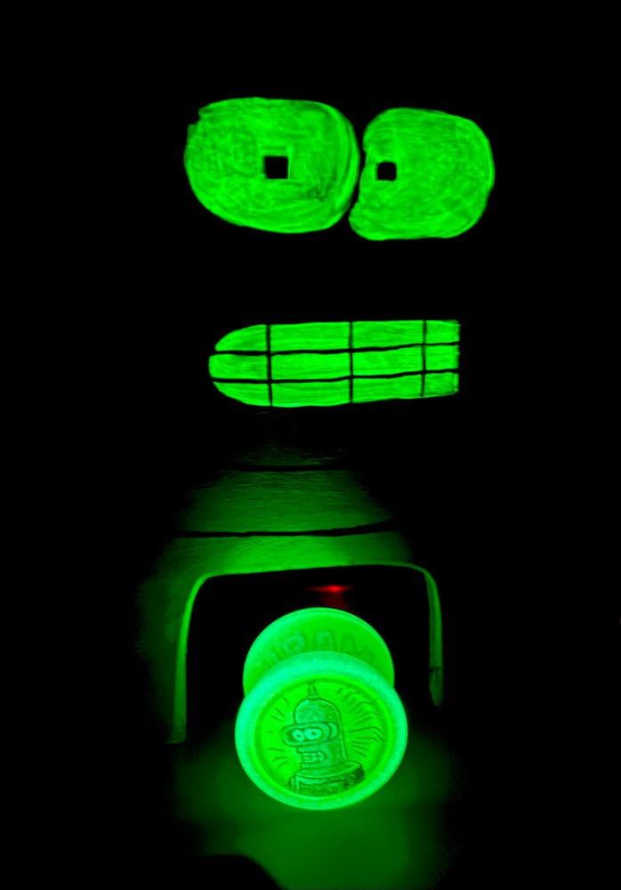 Image of Futurama Glow in the Dark Duncan Freehand One with Bender Display