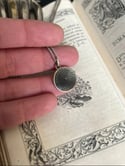 Superbe pendentif en argent guilloché, émail gris, poinçon charançon, XIXème siècle