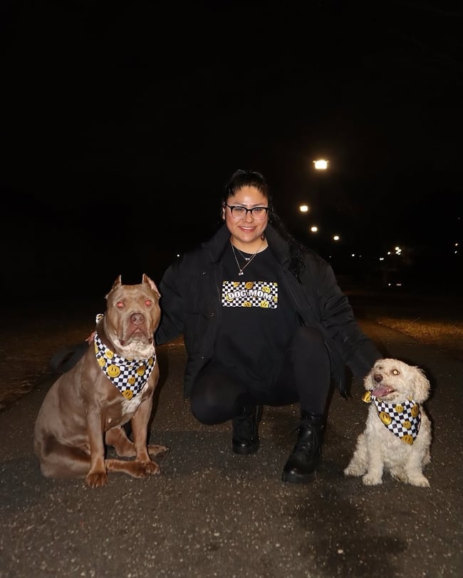 SMILEY DOG MOM/DOG DAD 