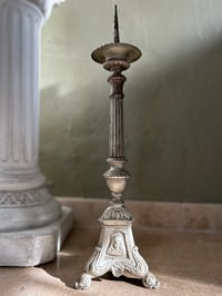 Image 2 of 1 Pique cierge d’église en métal argenté, XIXème siècle. 38cm