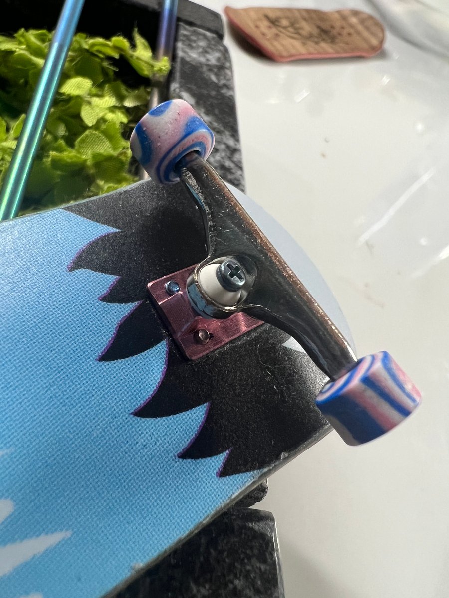 TITANIUM KINGPIN SCREWS Blossomsfb