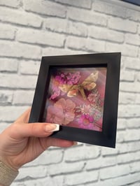 Image 3 of Unmonsuzume Hawkmoth Frame