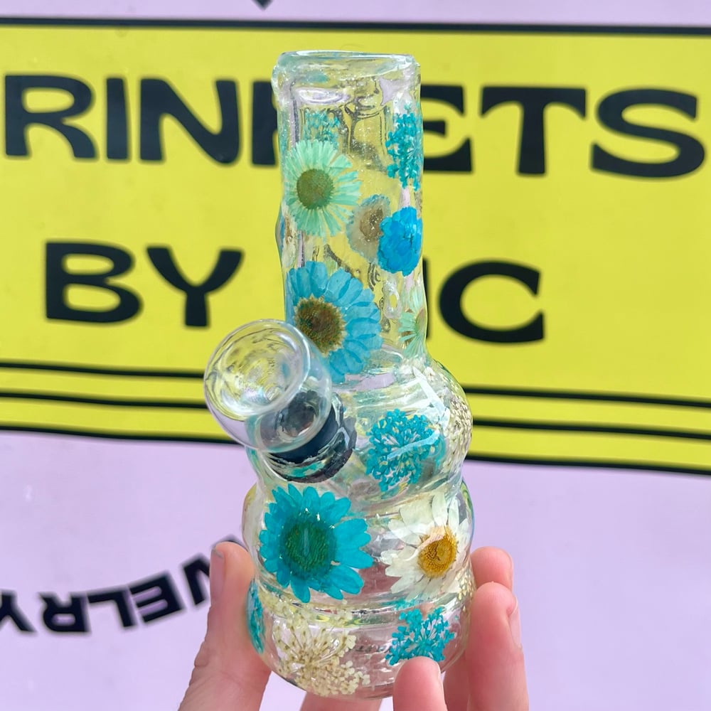 Image of blue flower 5” bubbler 