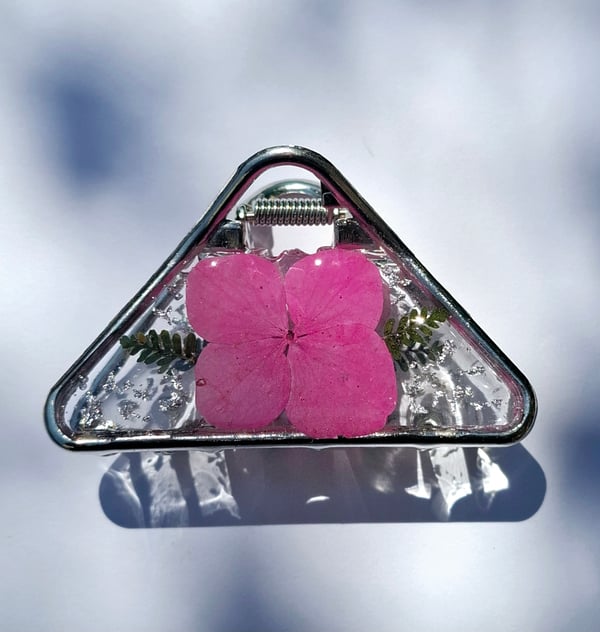 Image of Floral Claw Clip Triangles