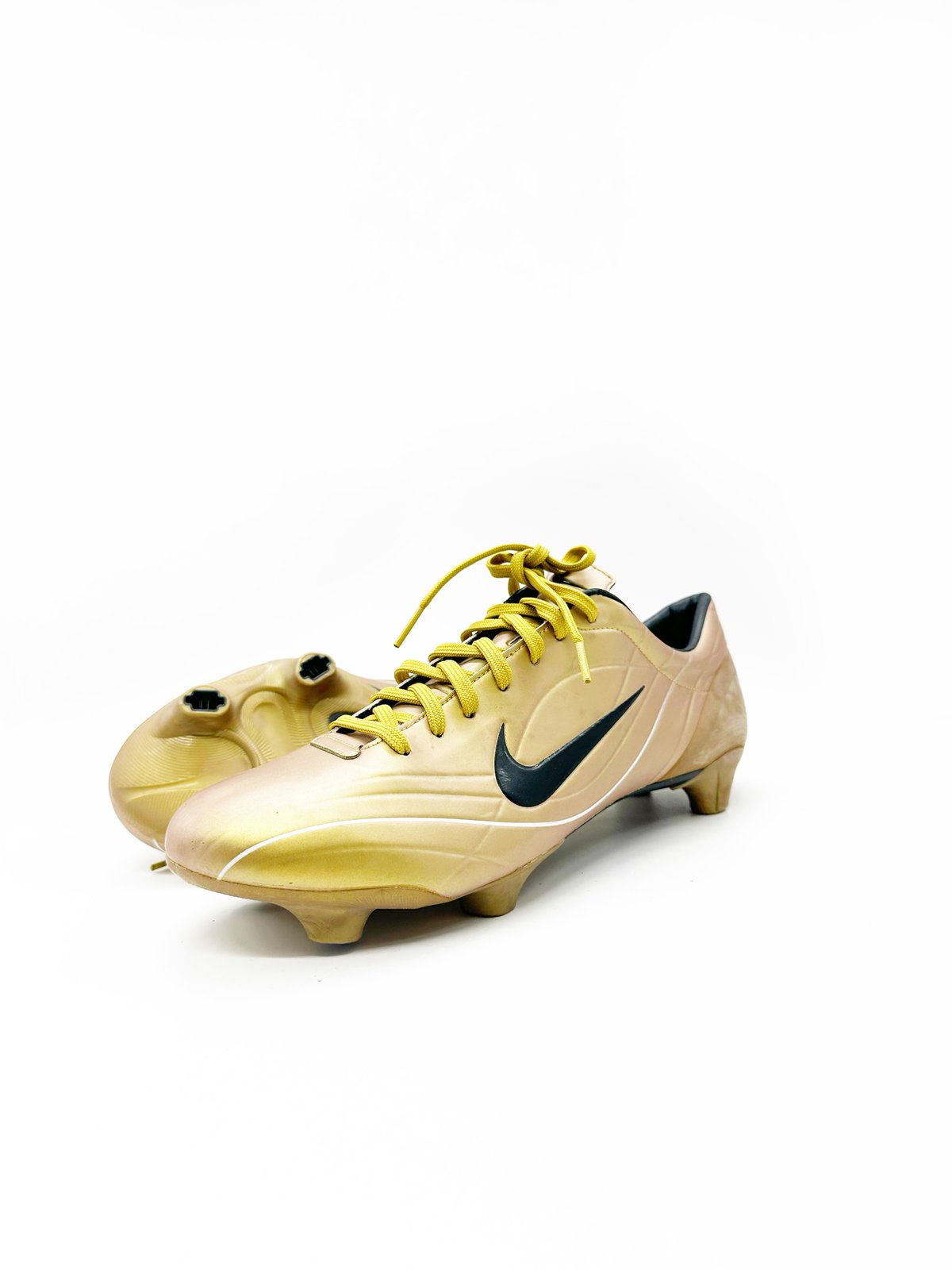 Nike r9 hot sale gold