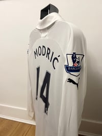 Image 6 of Tottenham Hotspur “MODRIĆ 14” 2010/11 Long Sleeve Home Shirt + PL patches (L)