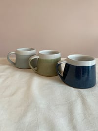 Image 2 of Tapered mug blue