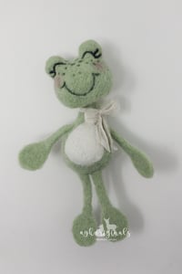 Image 2 of Frog lovey 