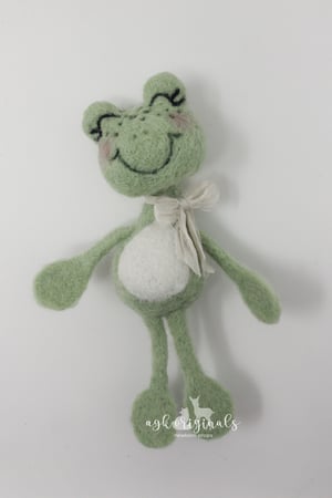 Image of Frog lovey 