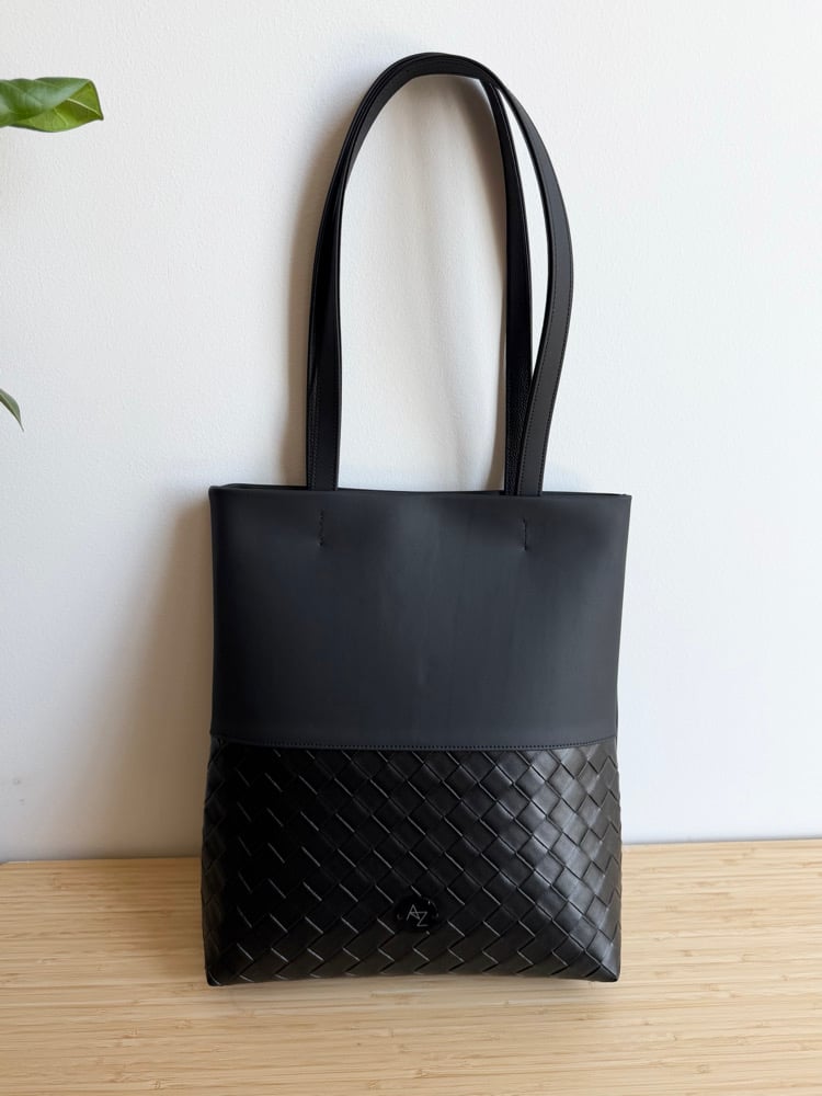 Image of AZ Sonia Black