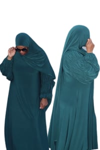 Zakiyah Abaya 