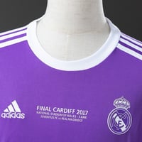 Image 3 of Real Madrid Retro 16/17 Away Jersey