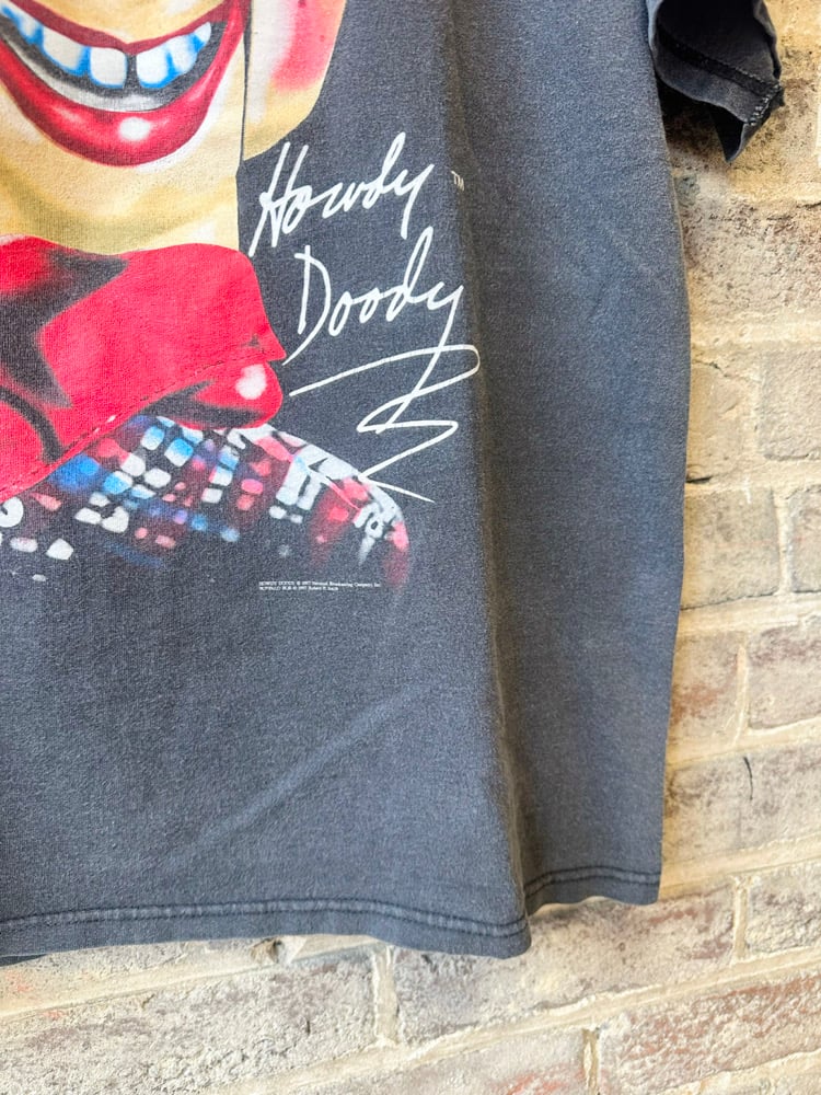 Image of 1997 VINTAGE “HOWDY DOODY” CARICATURE PROMO TEE