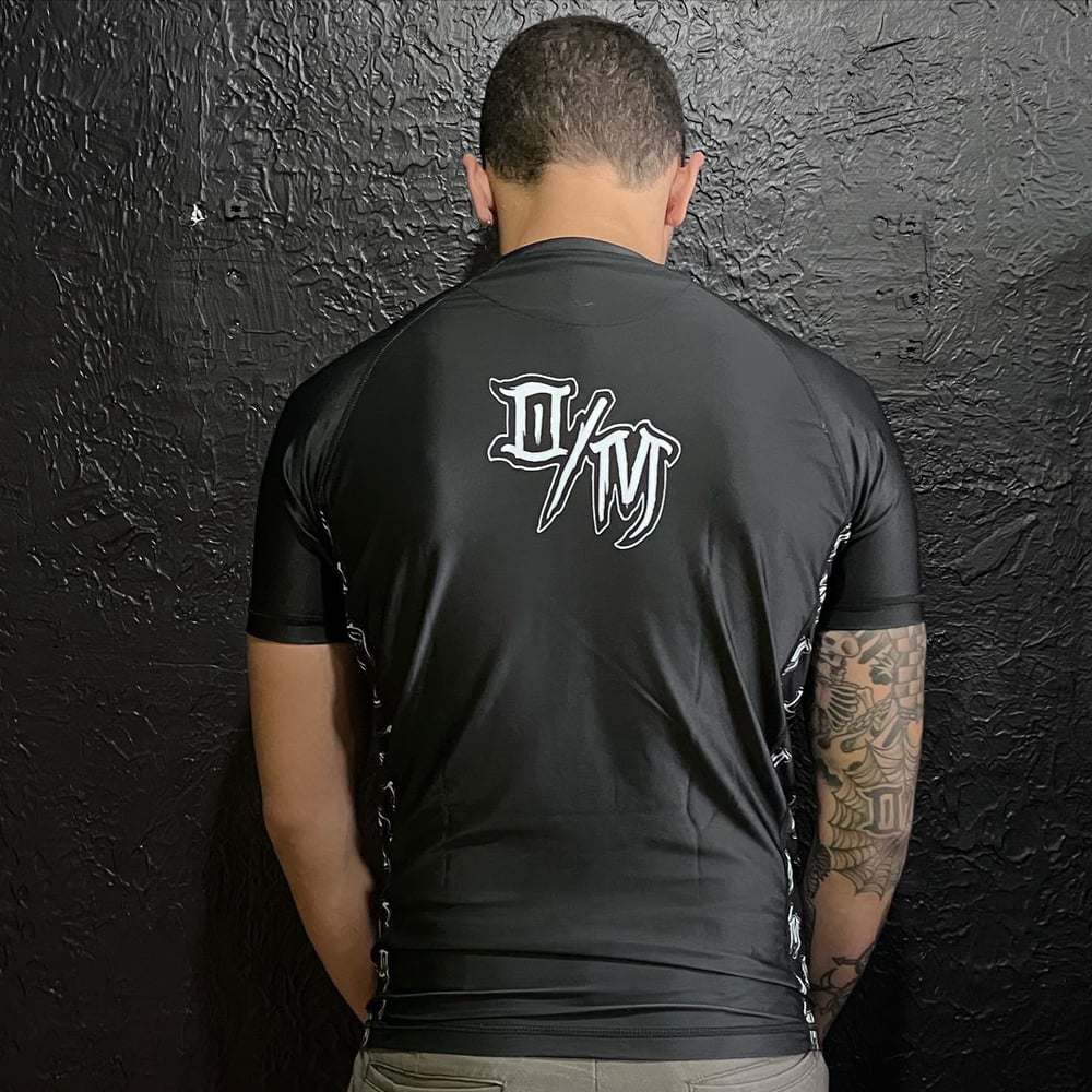 O/M Smash Nazis rash guard