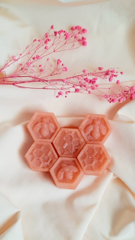 Image of Honeycomb Wax melts