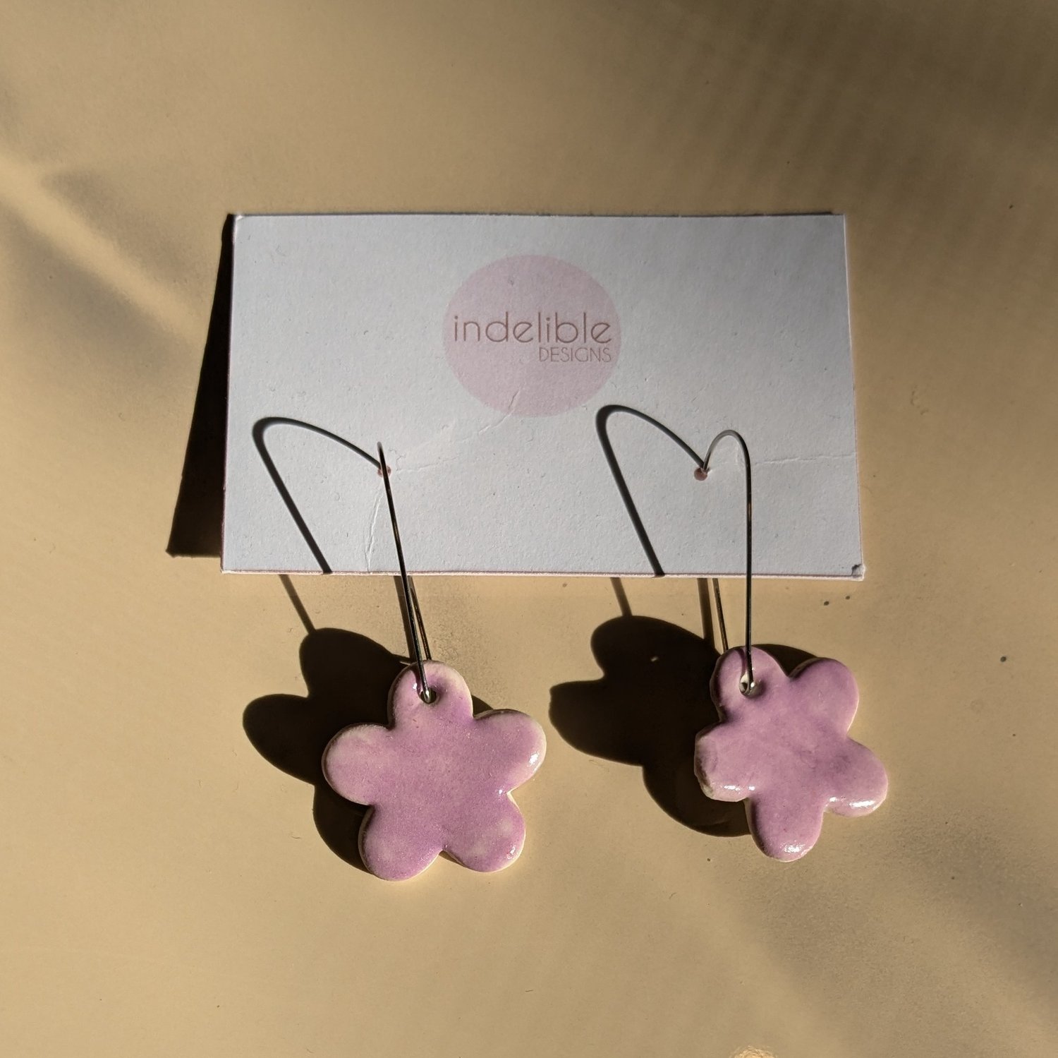 Image of lilac daisy earrings