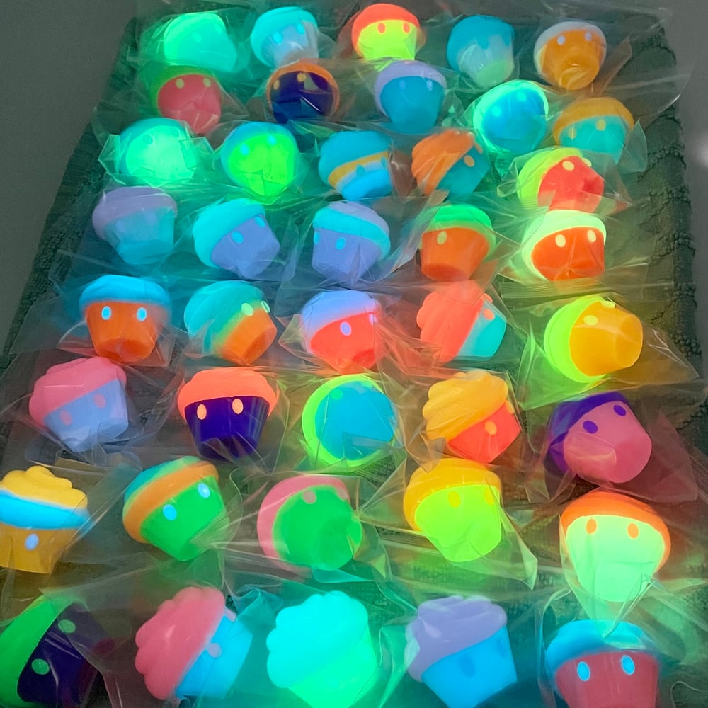 Image of Glow Cake!