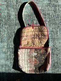 Image 2 of Shoulder Bag Reversible Quilt