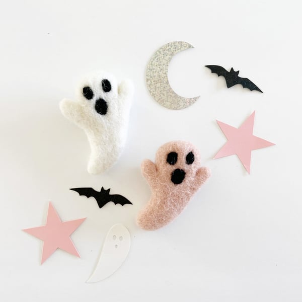 Image of Ghost Felt Hair Clips 