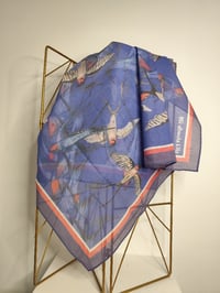 PAÑUELO 70 x 70 ALGODÓN BANDÁ DE GOLONDRINAS