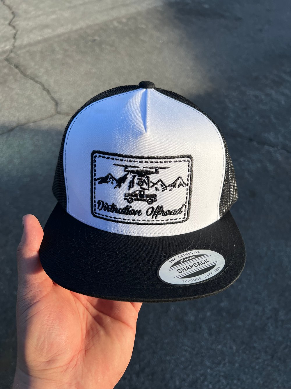 Hat-DN Logo Trucker White/Black