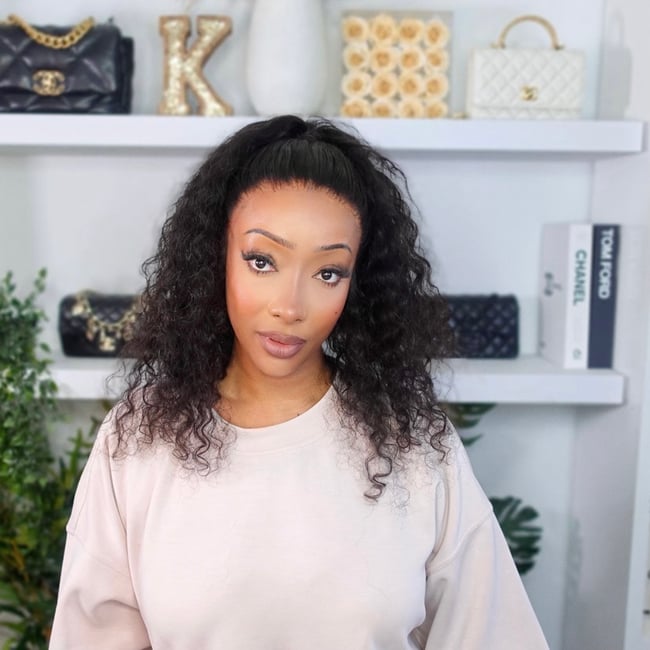  Chanel  (ponytail wig) 