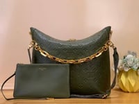 Image 7 of Lou coussin hobo