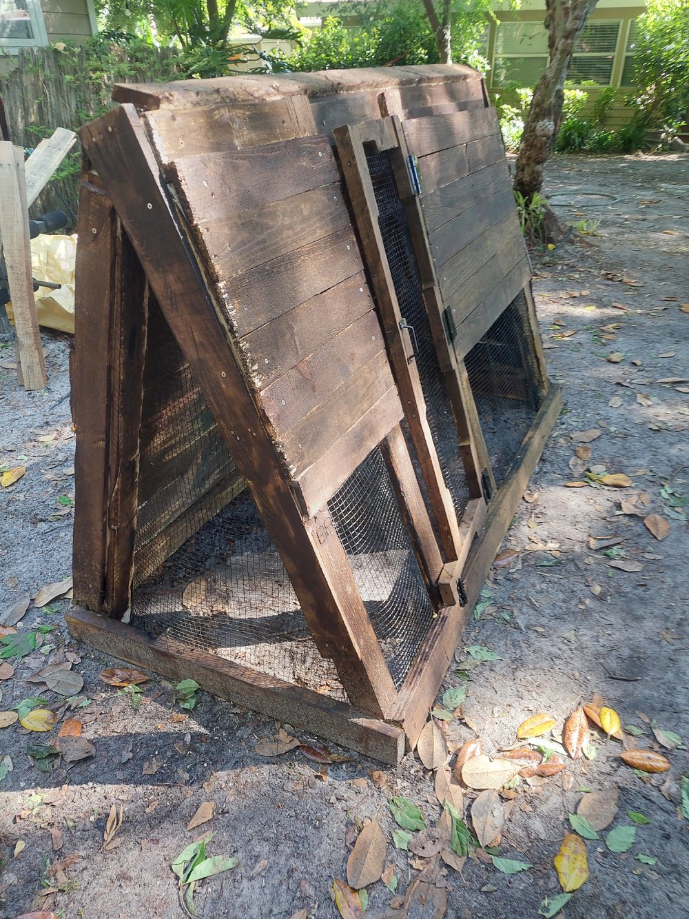 Image of AFRAME WOODEN HUTCH