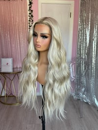 Image 4 of Laney luxury free part (pre order)