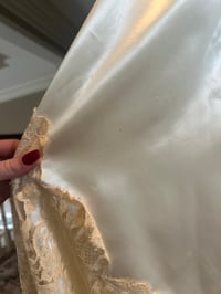 Image 21 of 1940s Satin & Lace 